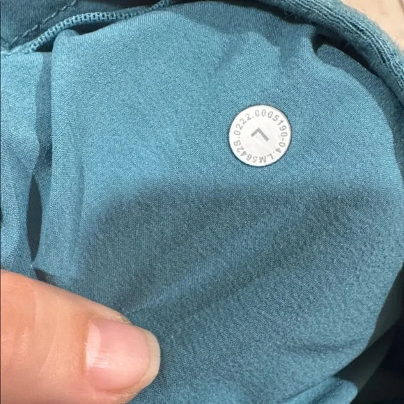 Lululemon at ease joggers - Picture 5 of 5